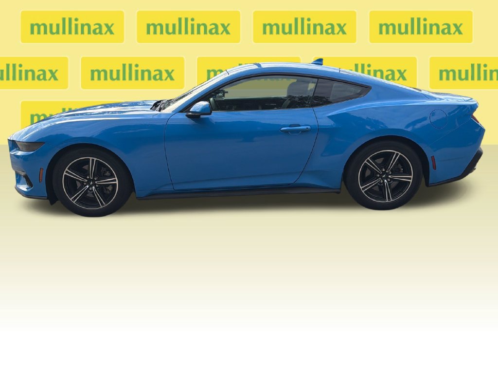 Used 2025 Ford Mustang Coupe RWD image 15