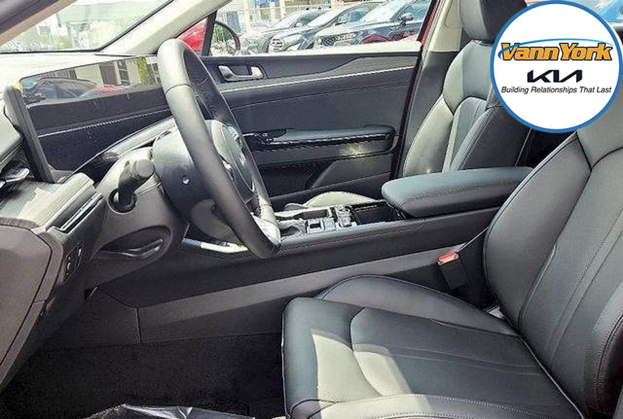 New 2025 Kia K5 EX image 8