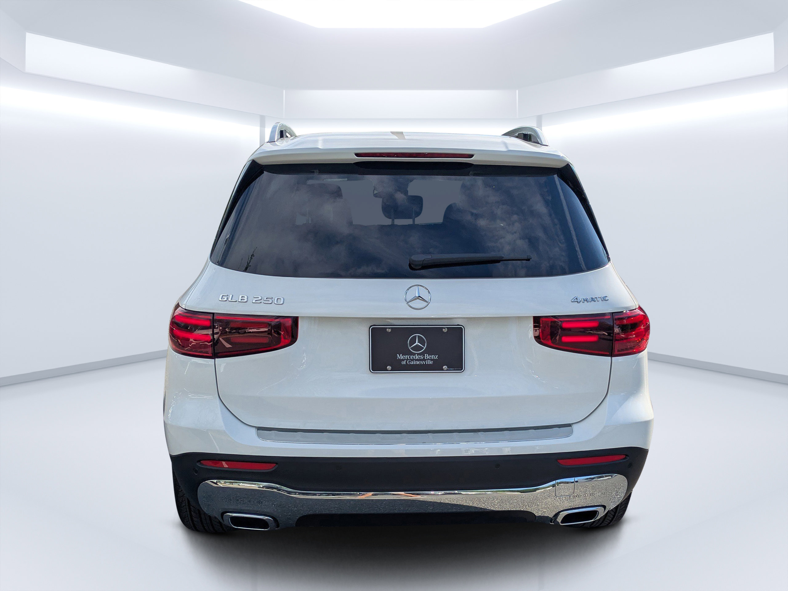New 2026 Mercedes-Benz GLB 250 4MATIC image 4