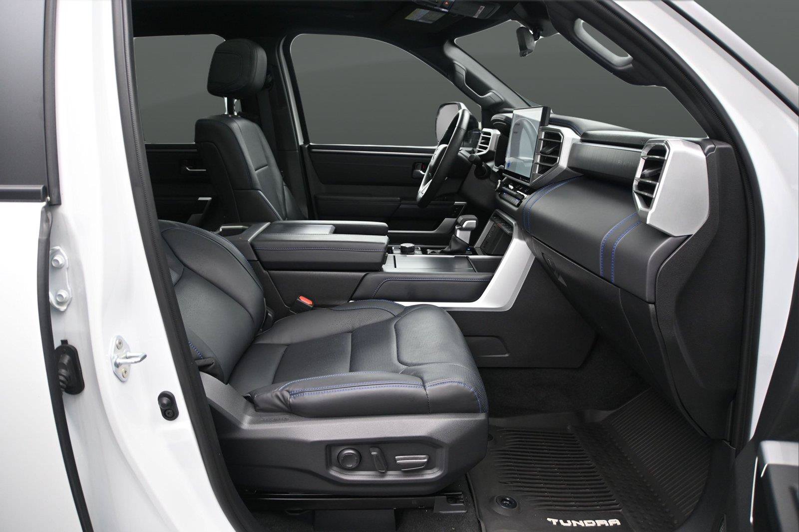 Used 2024 Toyota Tundra Platinum AWD/4WD image 21