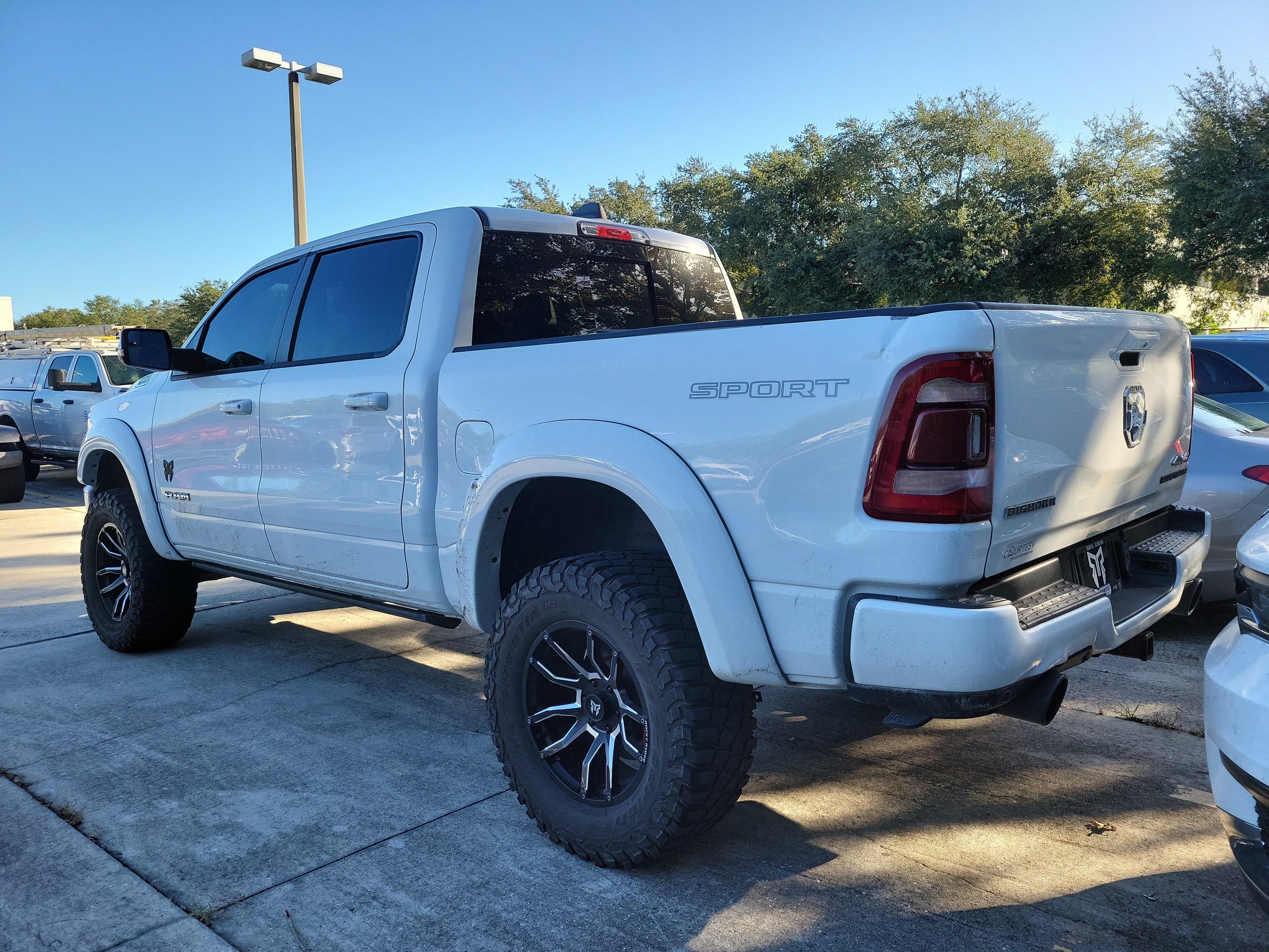 Used 2023 RAM 1500 Big Horn AWD/4WD image 2