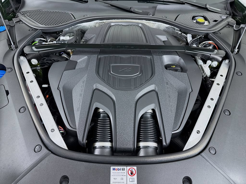 Certified 2025 Porsche Panamera 4 AWD/4WD image 31