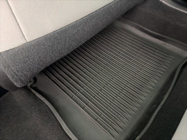 Used 2019 Toyota Corolla LE image 15