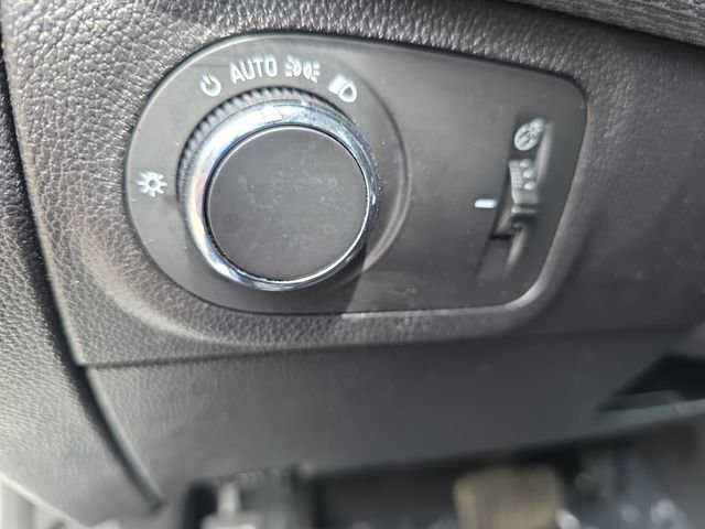 Used 2017 Chevrolet Cruze LT FWD image 27