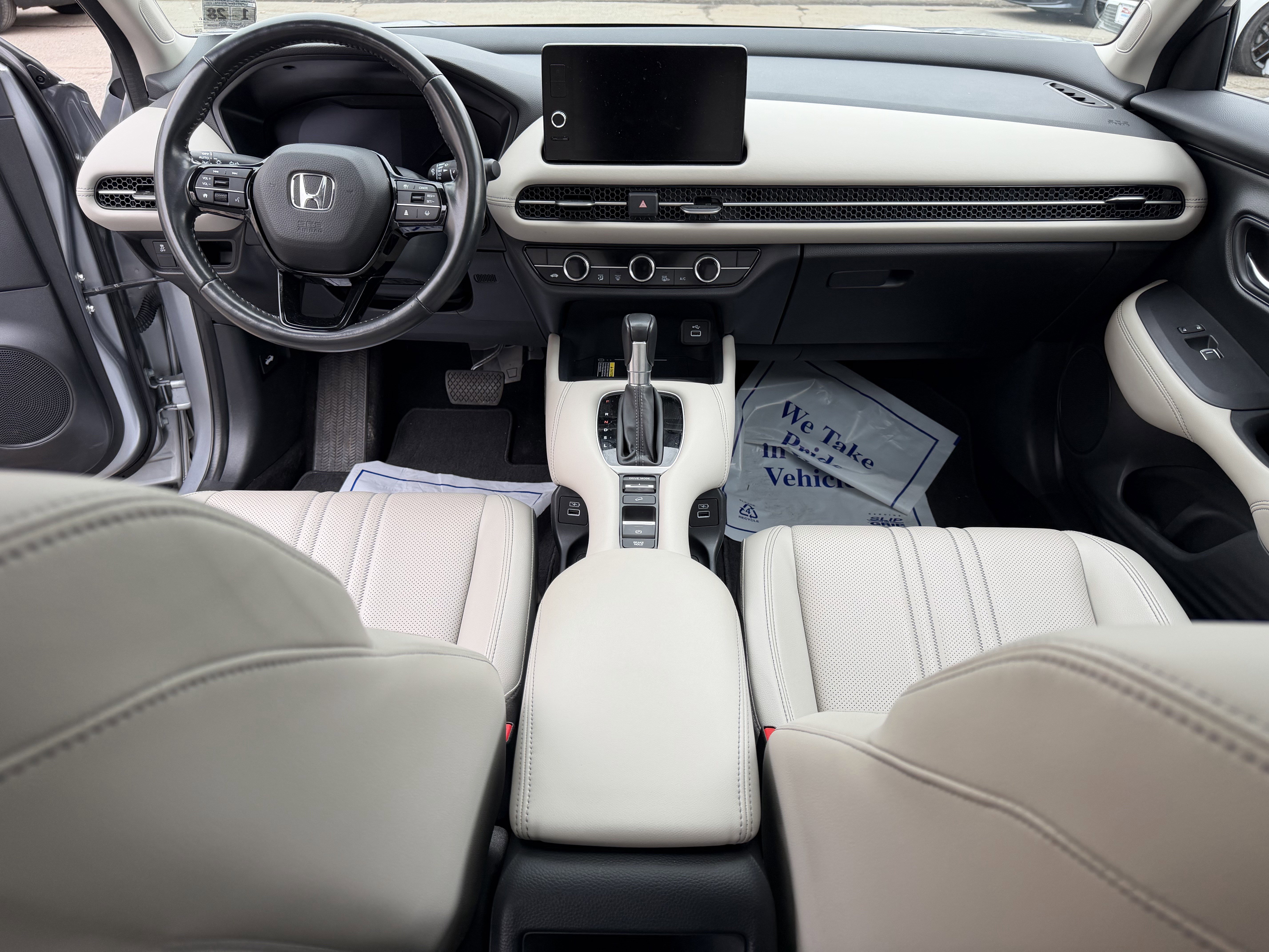 Used 2023 Honda HR-V EX-L image 16