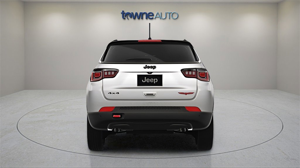 Used 2023 Jeep Compass Trailhawk image 6