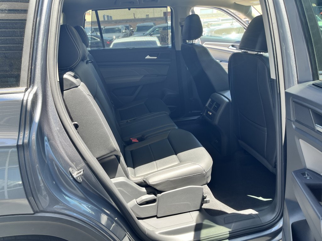 Used 2023 Volkswagen Atlas SEL AWD/4WD image 18