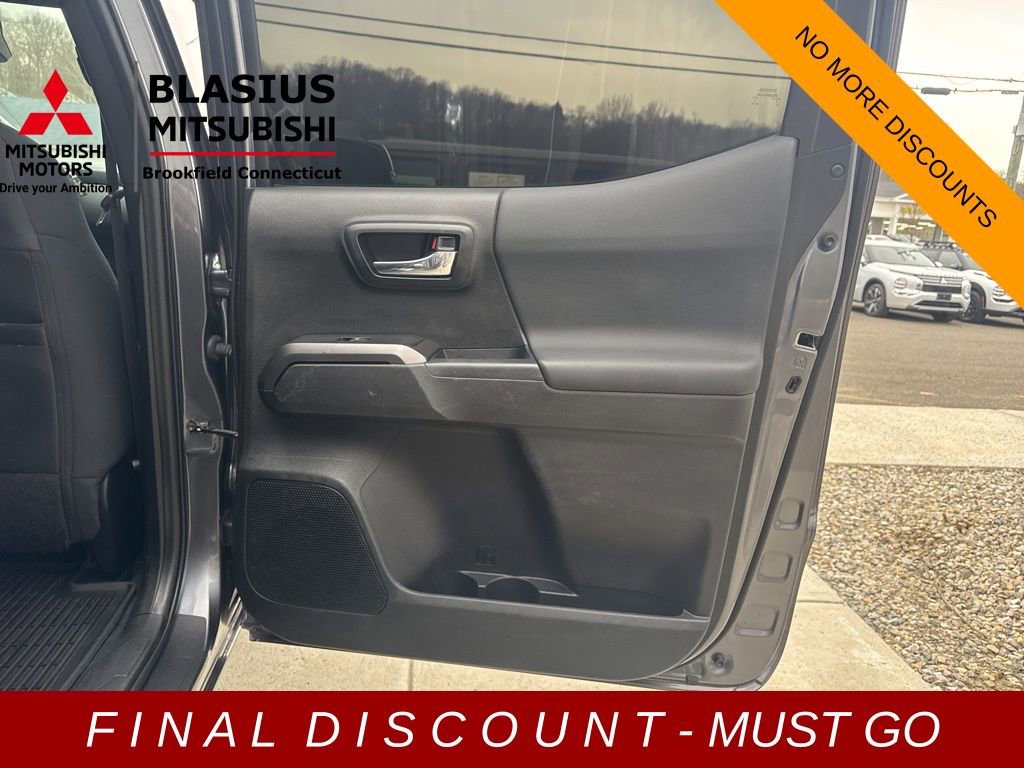 Used 2021 Toyota Tacoma TRD Sport w/ Technology Package image 37