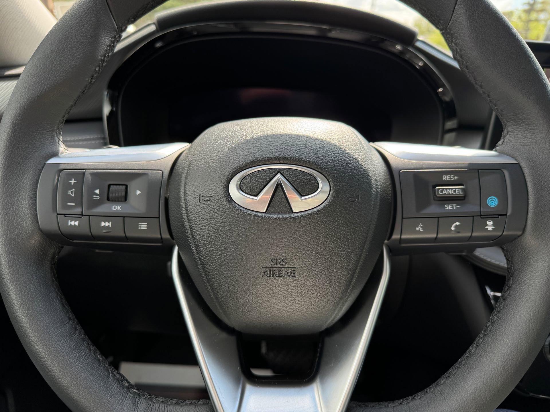 Used 2023 INFINITI QX60 Luxe AWD/4WD image 30