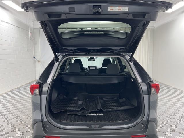 Used 2022 Toyota RAV4 XLE w/ Convenience Package image 8