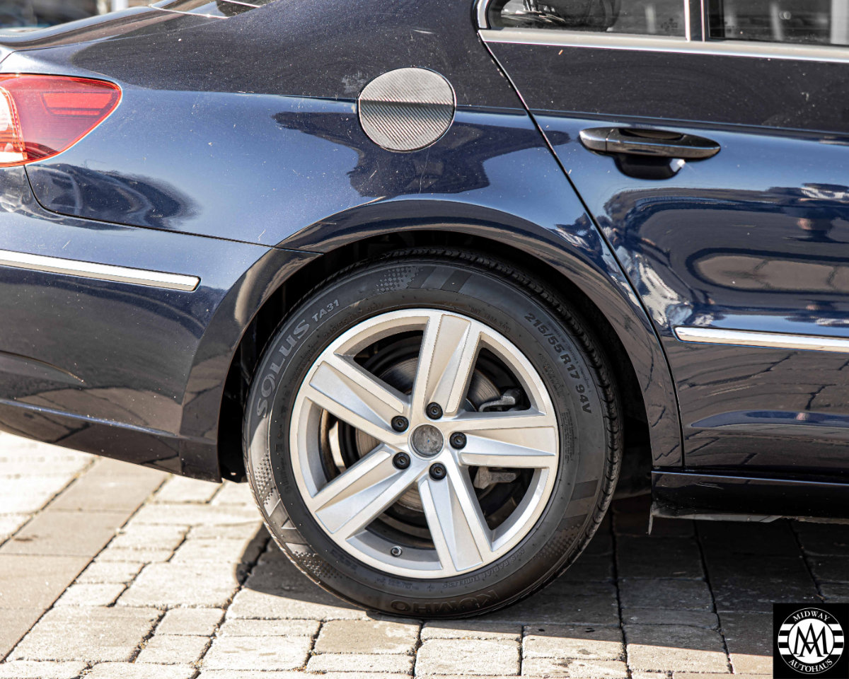 Used 2015 Volkswagen CC R-Line image 11