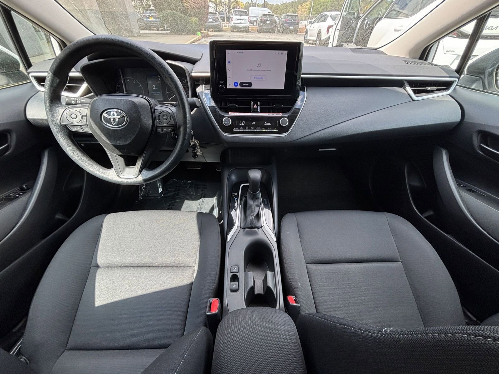 Used 2025 Toyota Corolla LE image 34
