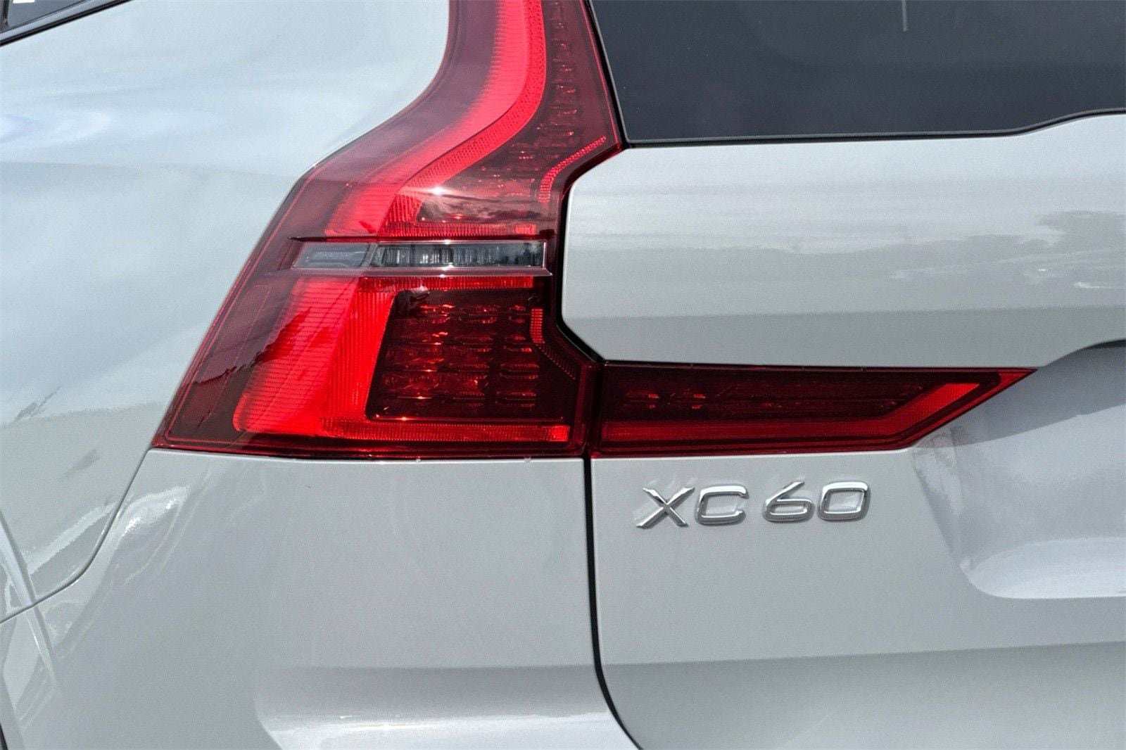 New 2026 Volvo XC60 B5 Ultra w/ Protection Package Premier AWD/4WD image 27
