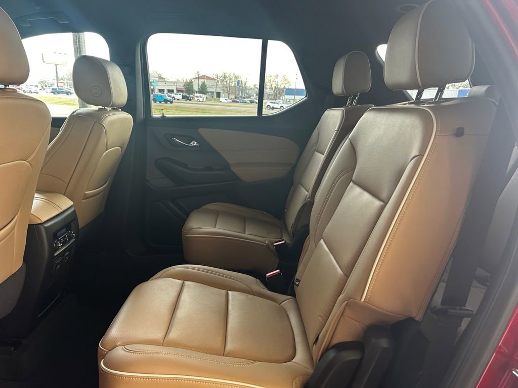 Used 2023 Chevrolet Traverse Premier image 16