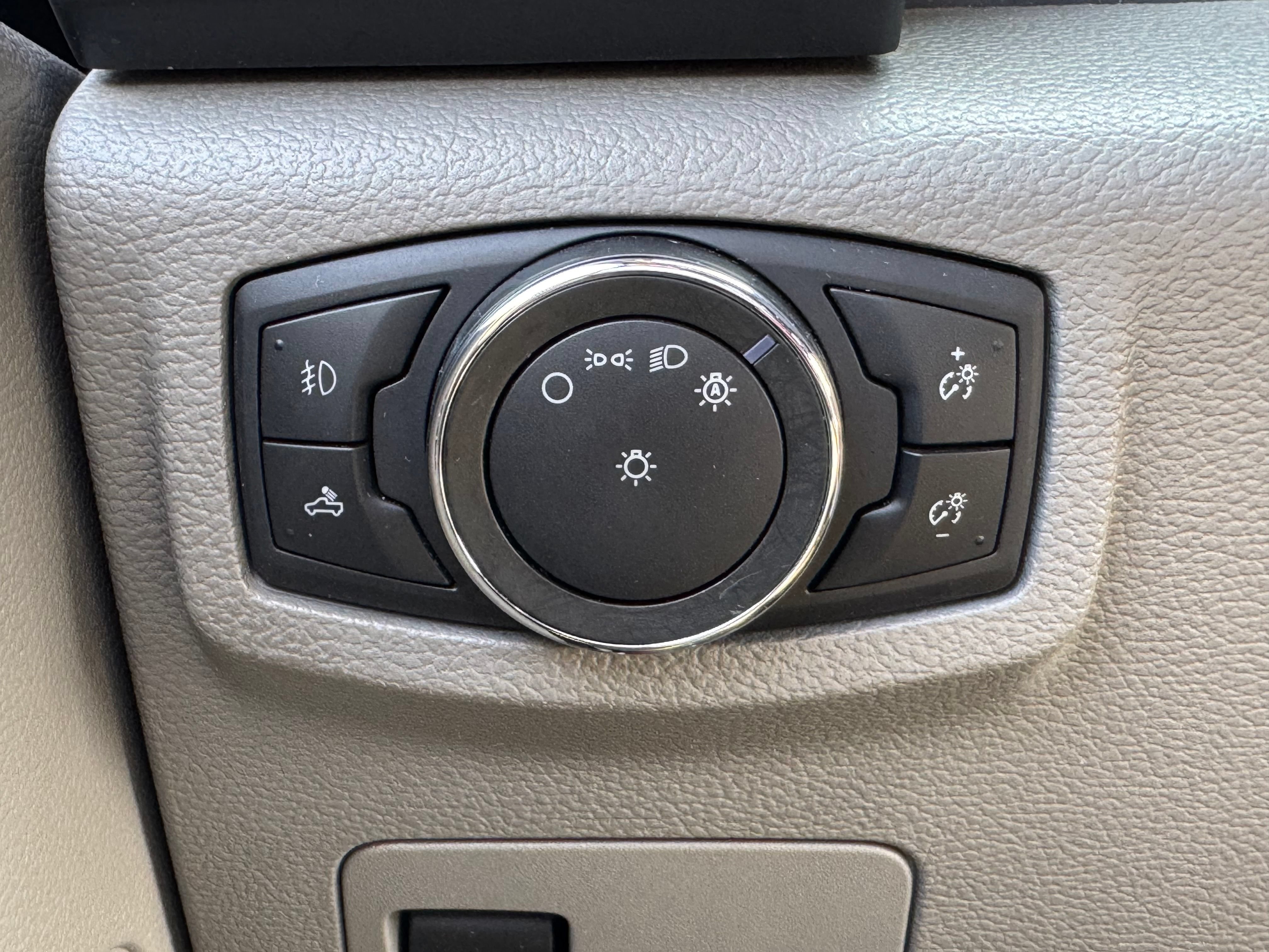 Used 2020 Ford F150 XL w/ Equipment Group 101A Mid RWD image 30