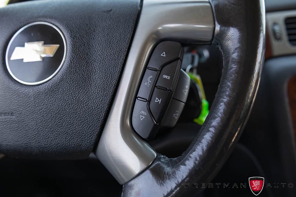 Used 2014 Chevrolet Suburban LTZ AWD/4WD image 31