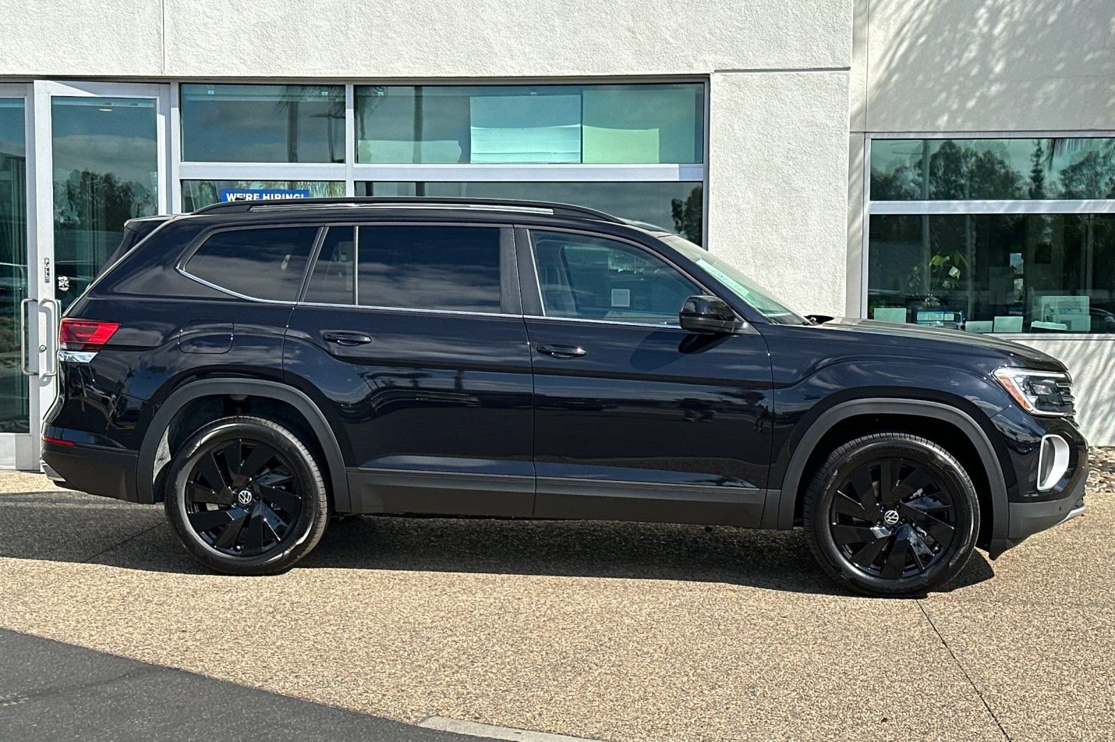 New 2026 Volkswagen Atlas SE image 3