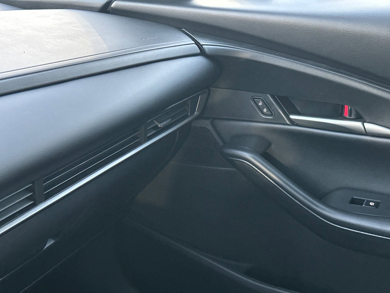 New 2026 MAZDA CX-30 AWD 2.5 S w/ Select Sport Pkg image 32