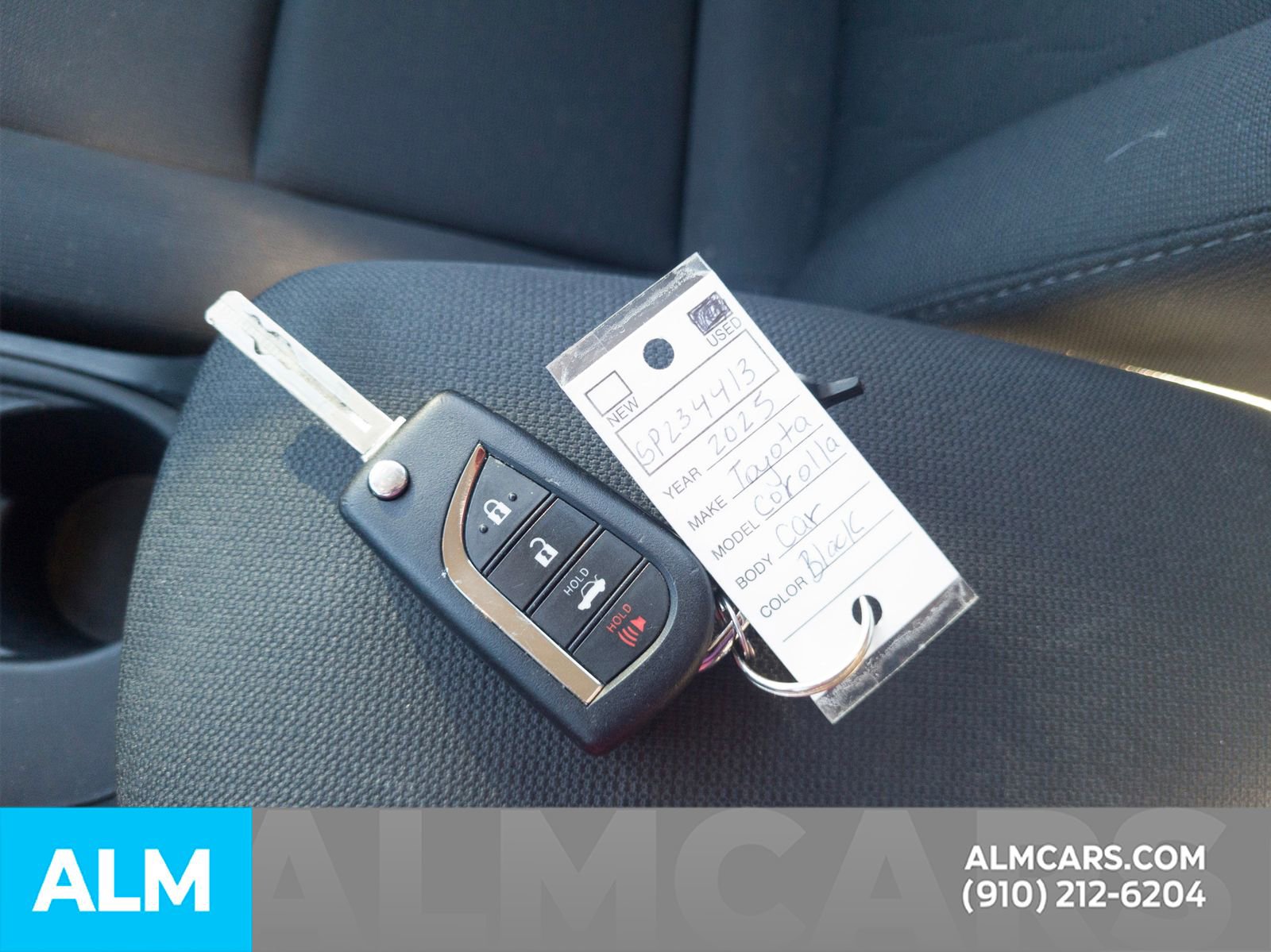 Used 2025 Toyota Corolla LE image 33