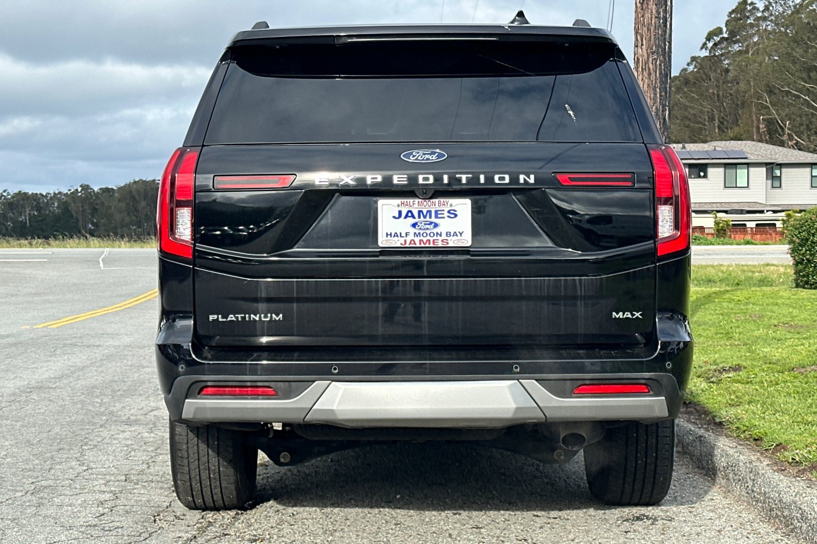 Used 2025 Ford Expedition Max Platinum AWD/4WD image 4