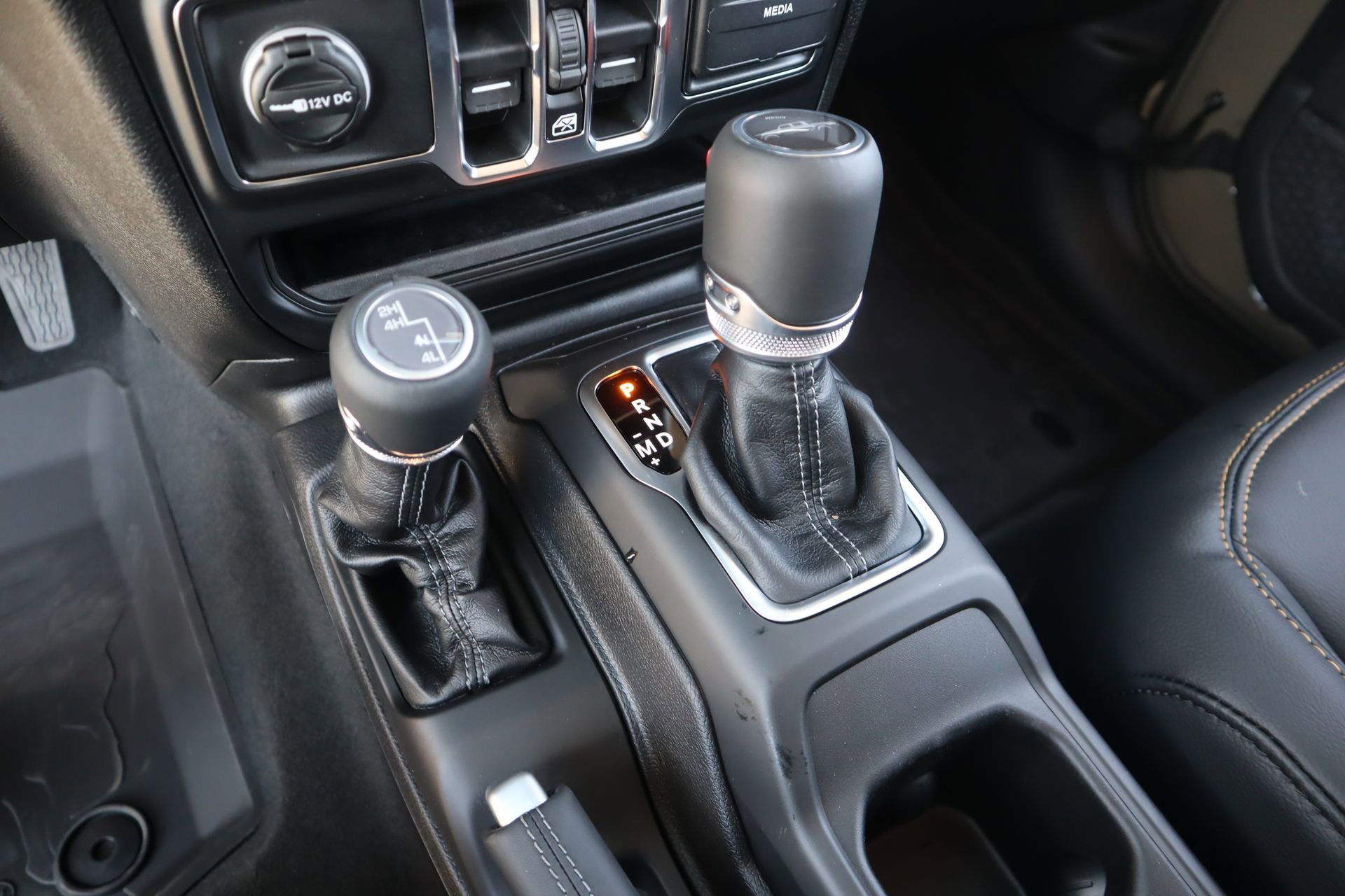 New 2026 Jeep Gladiator Mojave AWD/4WD image 8