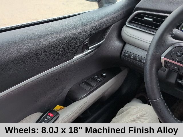 Used 2022 Toyota Camry XLE image 11