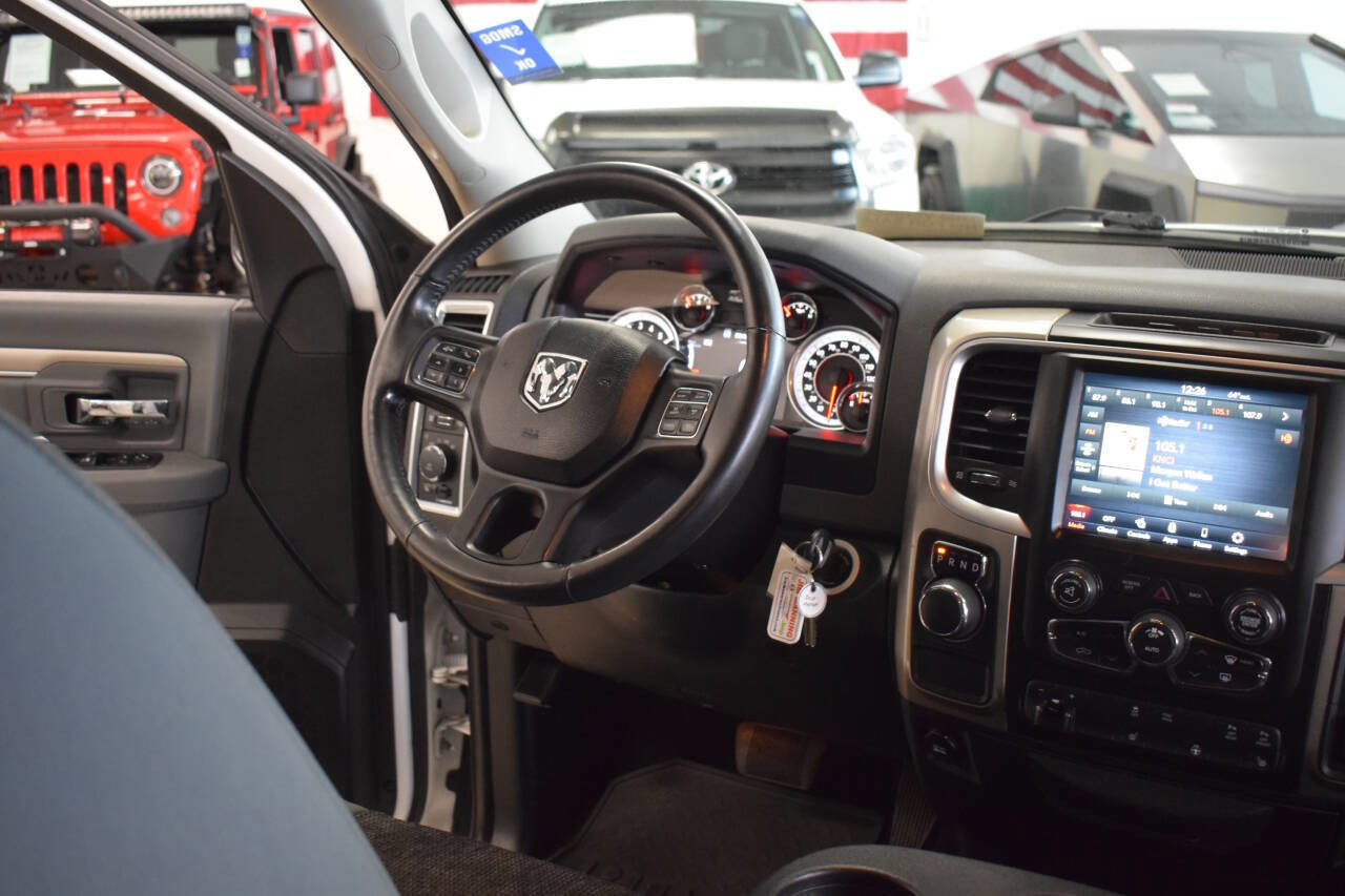 Used 2018 RAM 1500 Big Horn RWD image 36