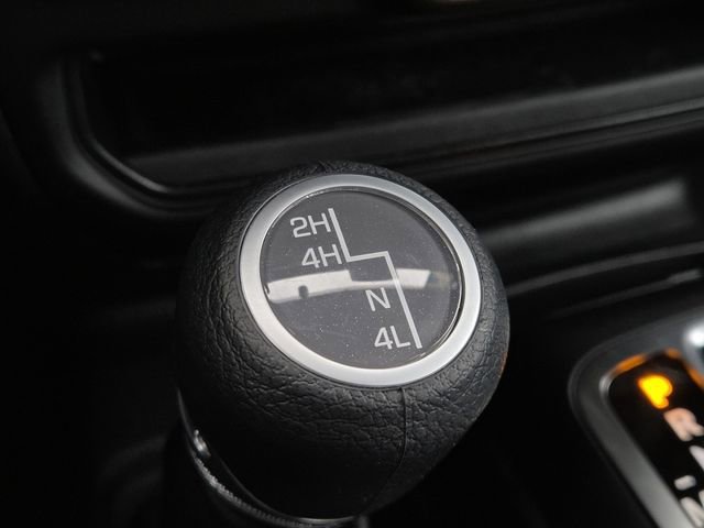 Used 2025 Jeep Wrangler Sport image 7