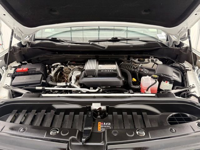 Used 2024 Chevrolet Silverado 1500 ZR2 image 9