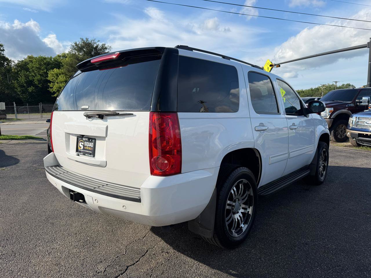 Used 2012 GMC Yukon SLE w/ Convenience Package AWD/4WD image 5