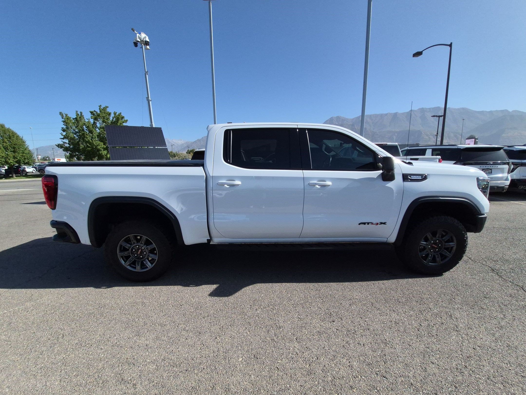 Used 2024 GMC Sierra 1500 AT4X AWD/4WD image 2