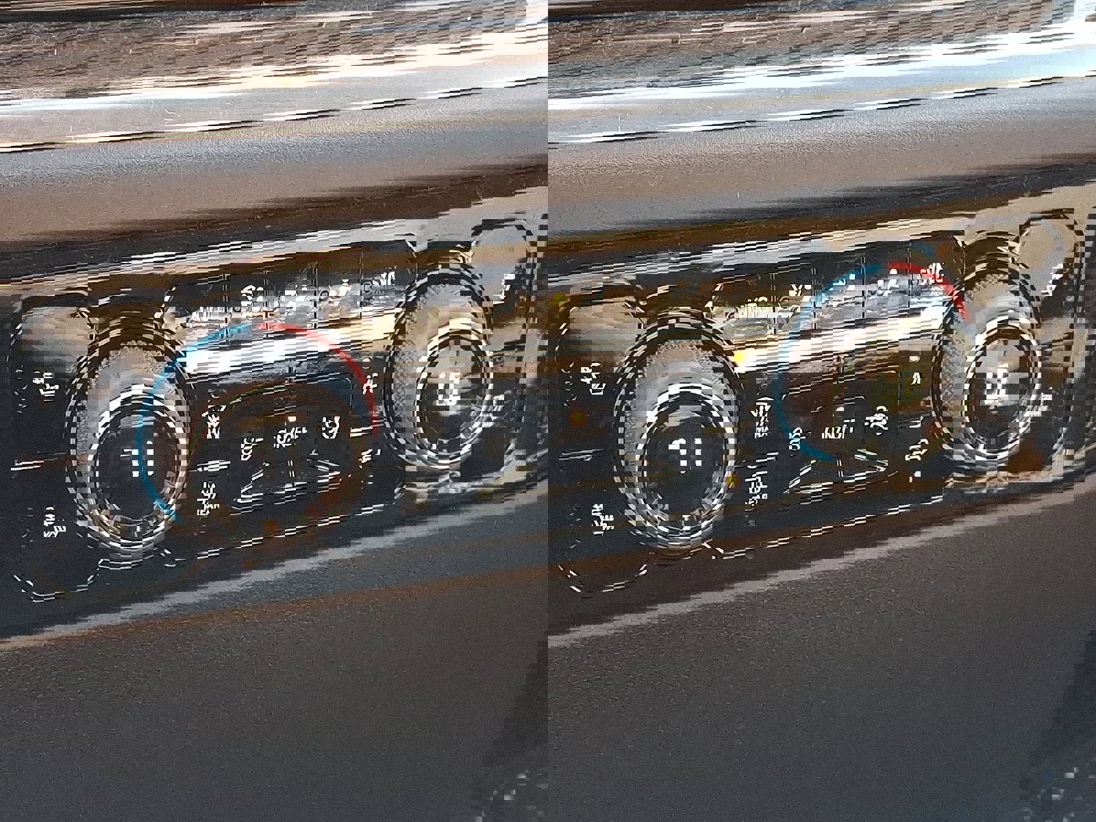 Used 2022 Chevrolet Silverado 1500 LT image 15