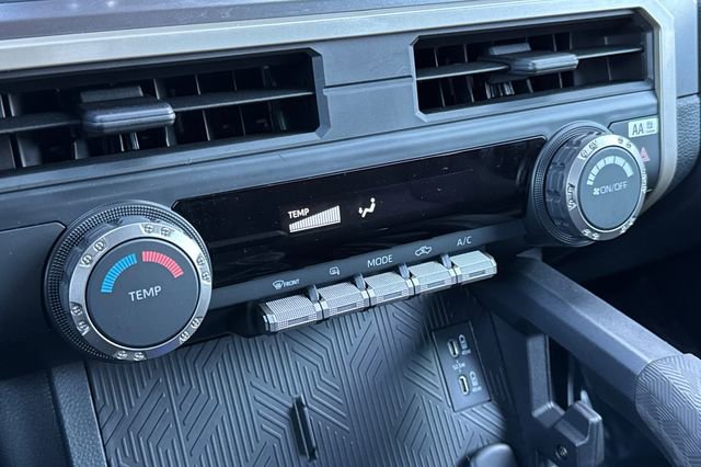 Used 2025 Toyota Tacoma SR5 image 28