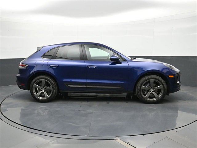 Used 2025 Porsche Macan image 24