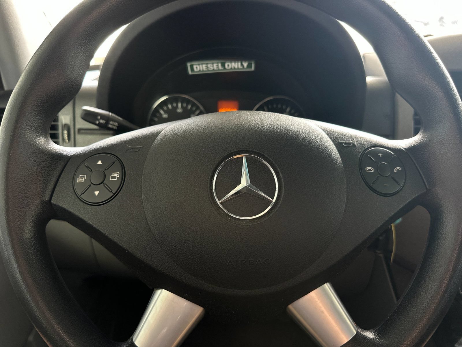 Used 2015 Mercedes-Benz Sprinter 2500 image 21