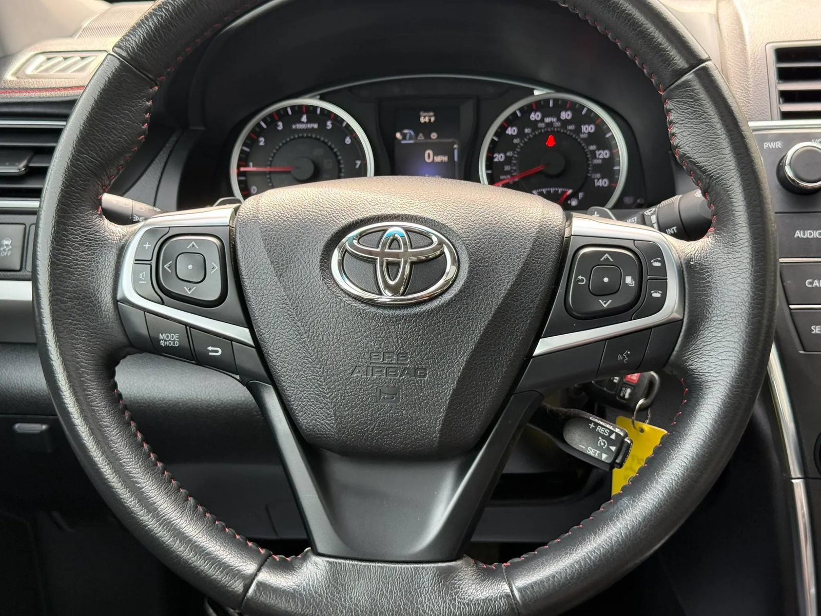 Used 2017 Toyota Camry SE w/ Moonroof Package FWD image 21