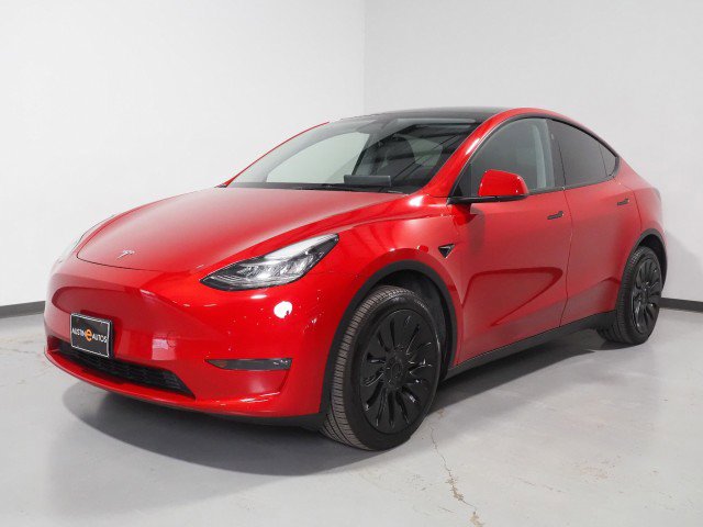 Used 2023 Tesla Model Y Long Range image 11
