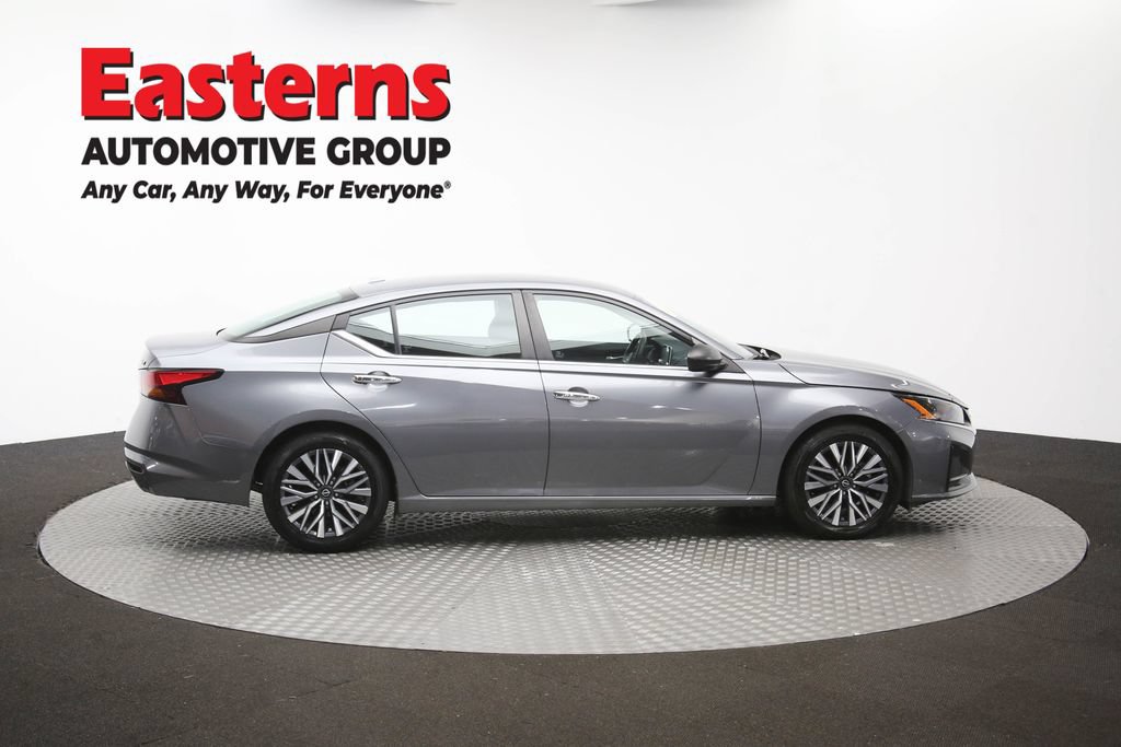 Used 2024 Nissan Altima 2.5 SV FWD image 44