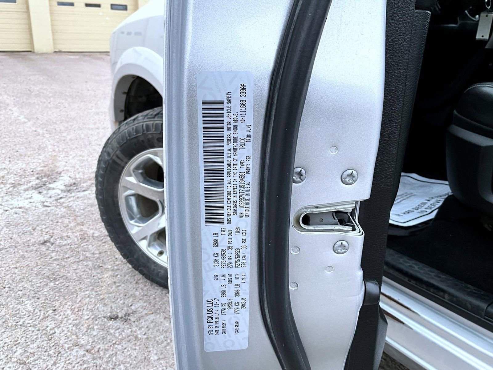 Used 2018 RAM 1500 Laramie image 25