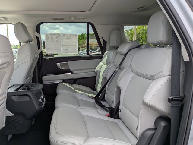 Certified 2025 Ford Expedition Max Platinum AWD/4WD image 14