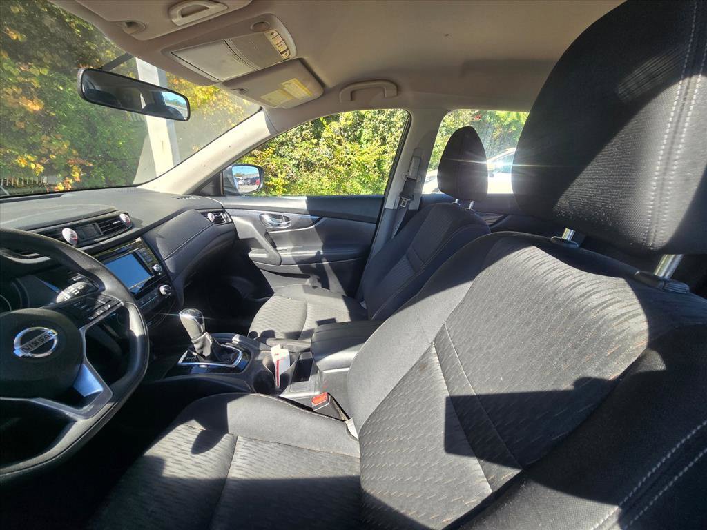 Used 2018 Nissan Rogue S FWD image 4
