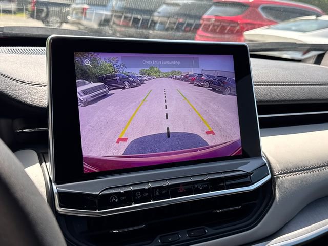 Used 2025 Jeep Compass Limited image 20