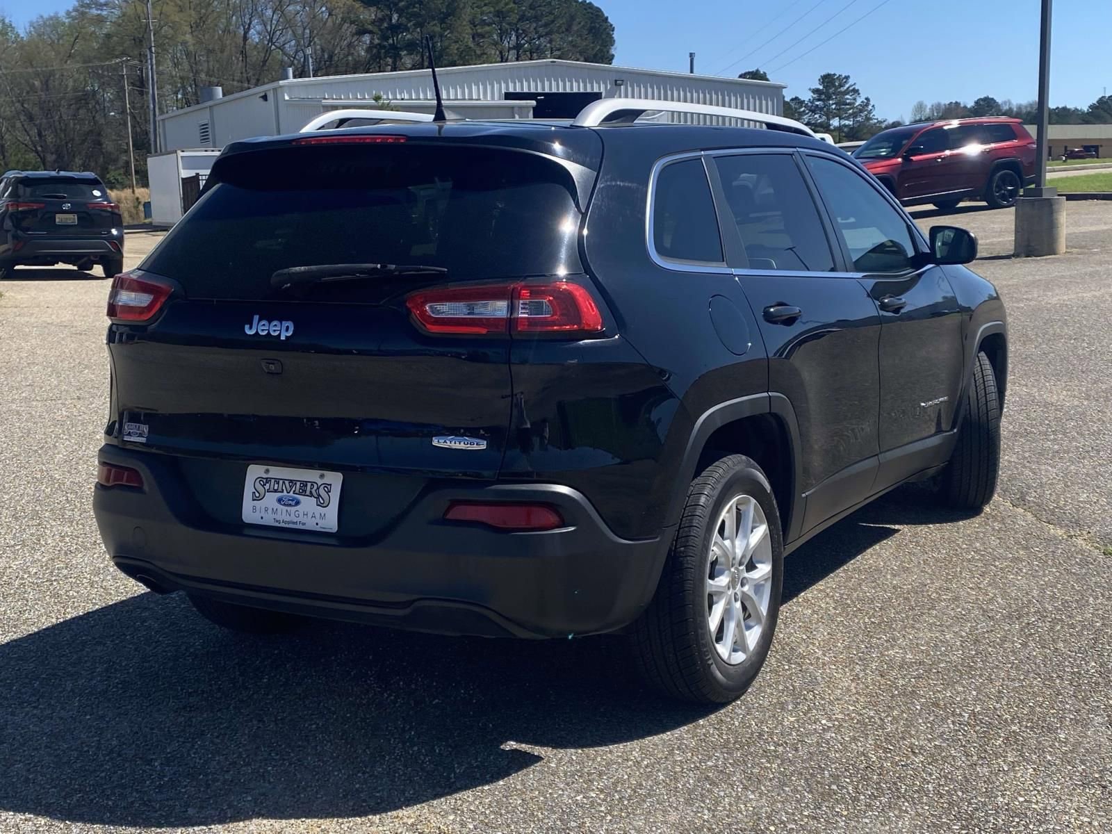 Used 2018 Jeep Cherokee Latitude Plus image 7