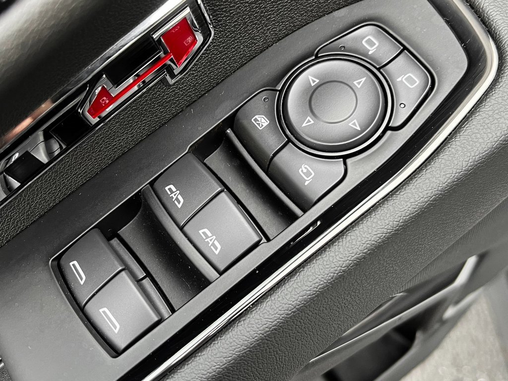 Used 2024 GMC Sierra 1500 AT4 w/ Technology Package image 27