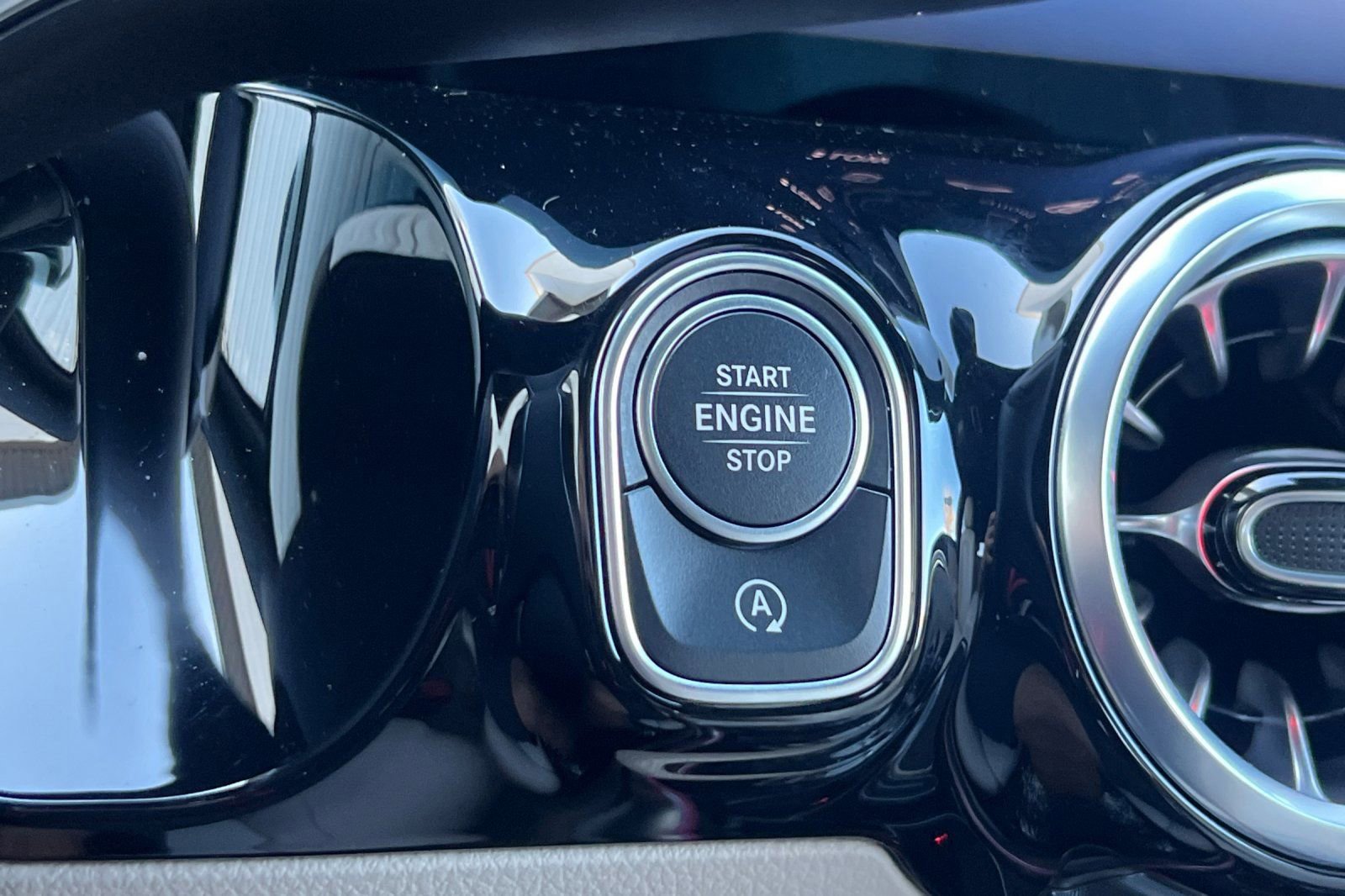 Certified 2026 Mercedes-Benz GLA 250 image 25