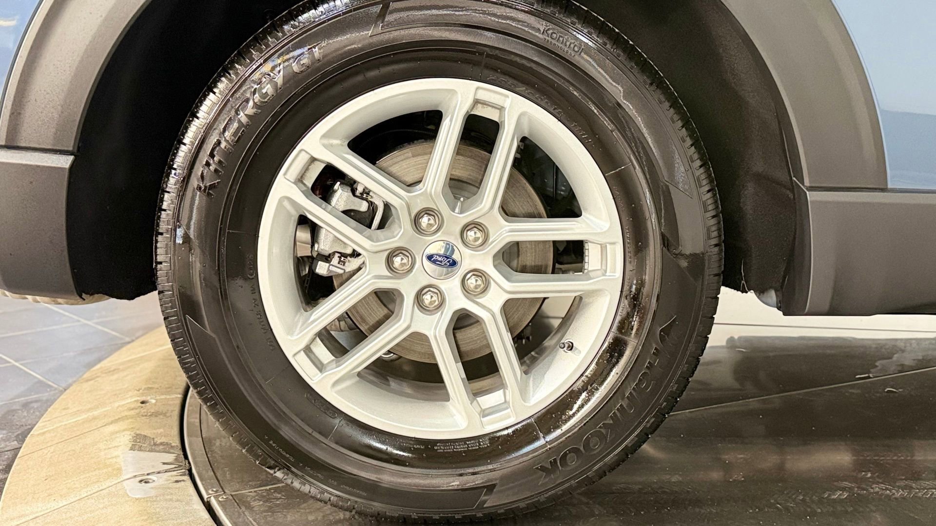 Used 2025 Ford Explorer Active w/ Active Comfort Package image 24