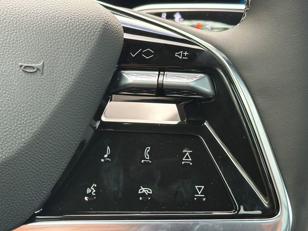 New 2026 Cadillac Vistiq Sport image 35