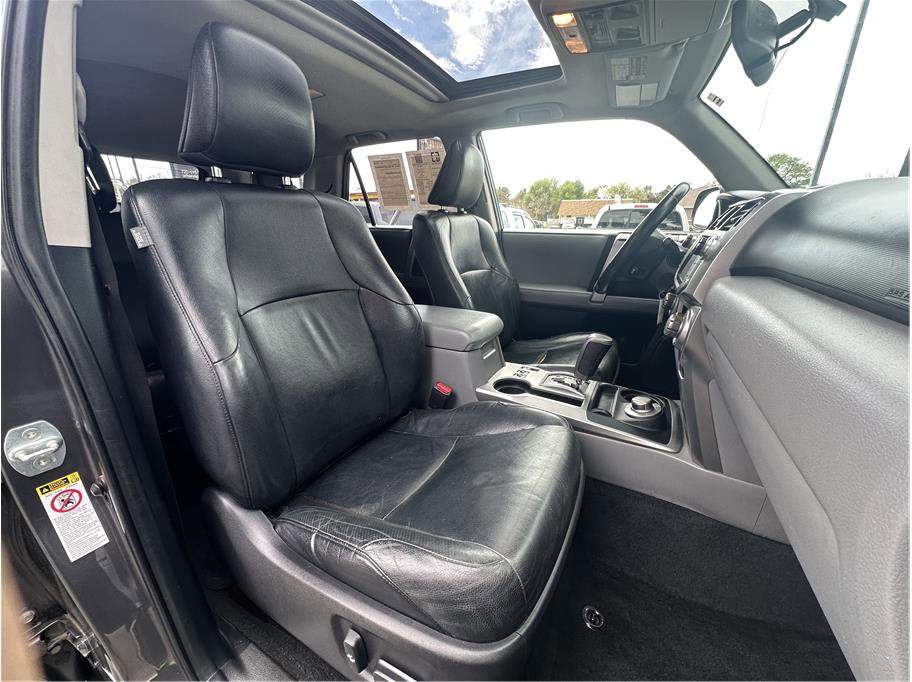 Used 2013 Toyota 4Runner SR5 w/ Premium Pkg AWD/4WD image 4