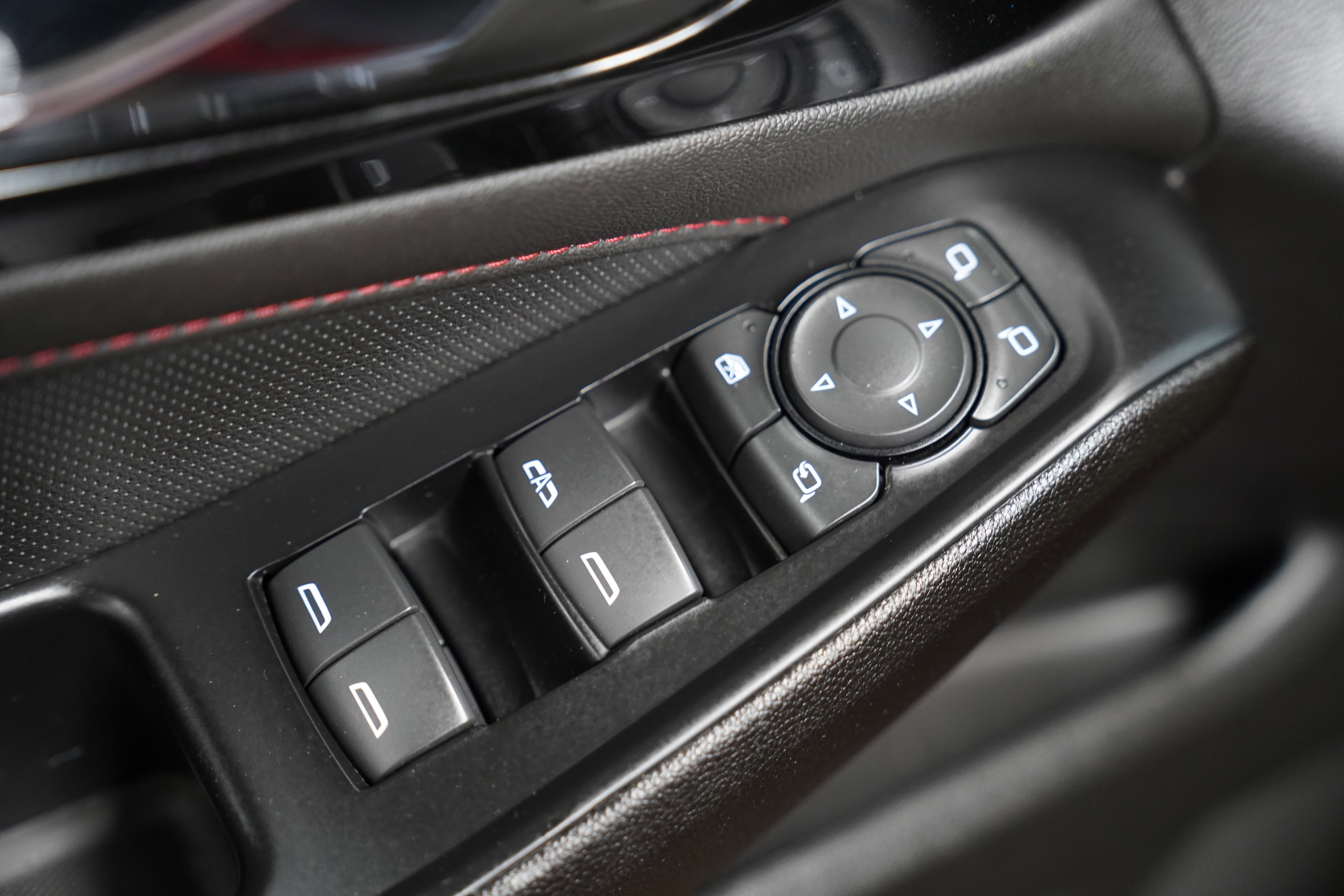 Used 2023 Chevrolet Traverse RS image 19