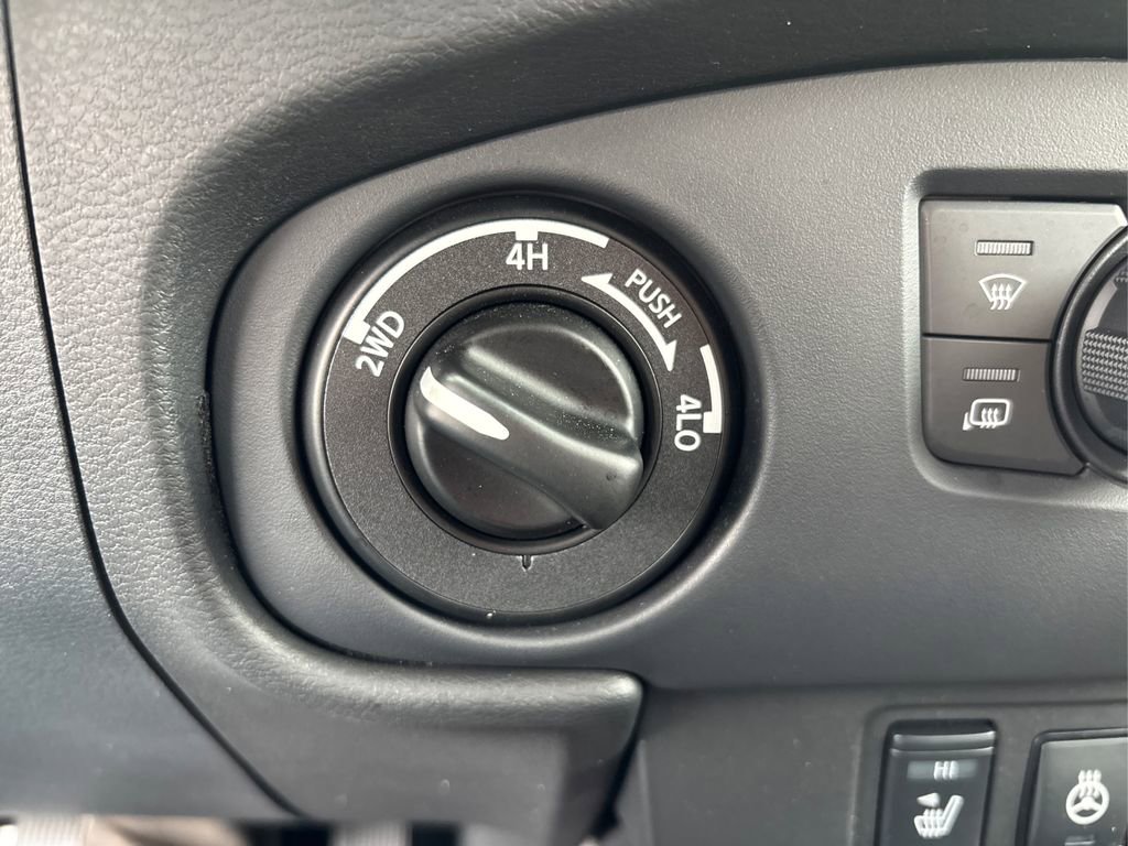 Used 2023 Nissan Frontier PRO-4X w/ Pro Convenience Package AWD/4WD image 36
